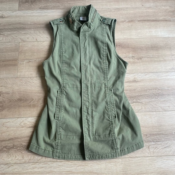 CAbi Jackets & Blazers - Cabi cargo vest Explorer style zipup vest size small green